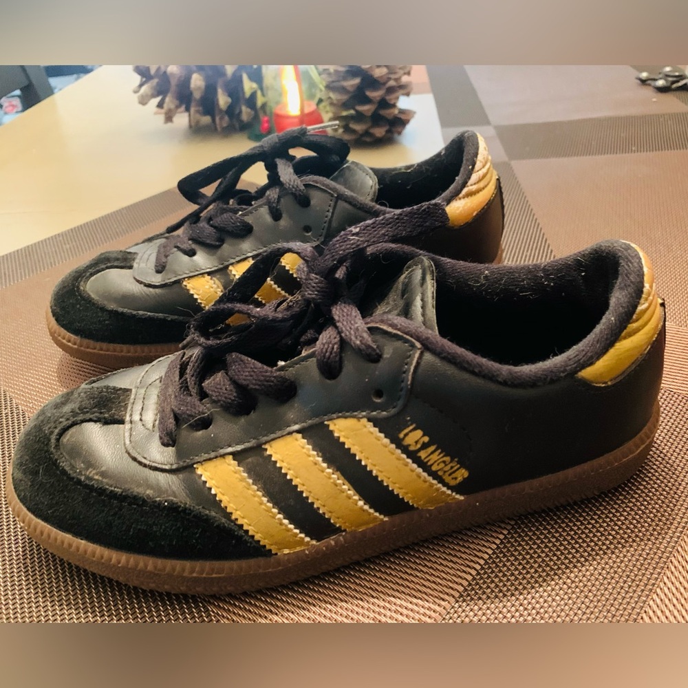 Adidas Kids Sneakers in Black and Gold